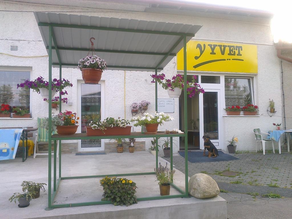 Sucany Apartman Yvet חדר תמונה