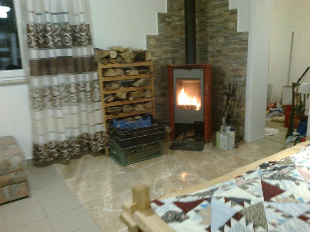 Sucany Apartman Yvet מראה חיצוני תמונה