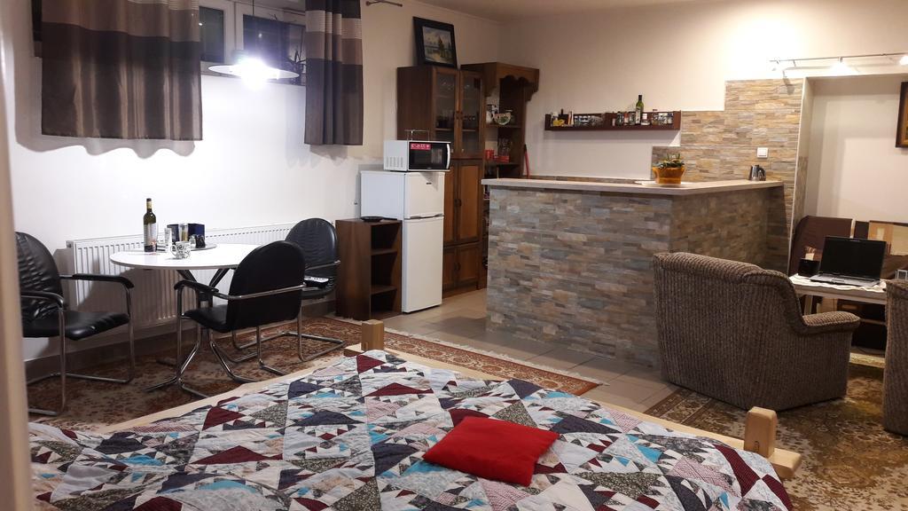 Sucany Apartman Yvet מראה חיצוני תמונה