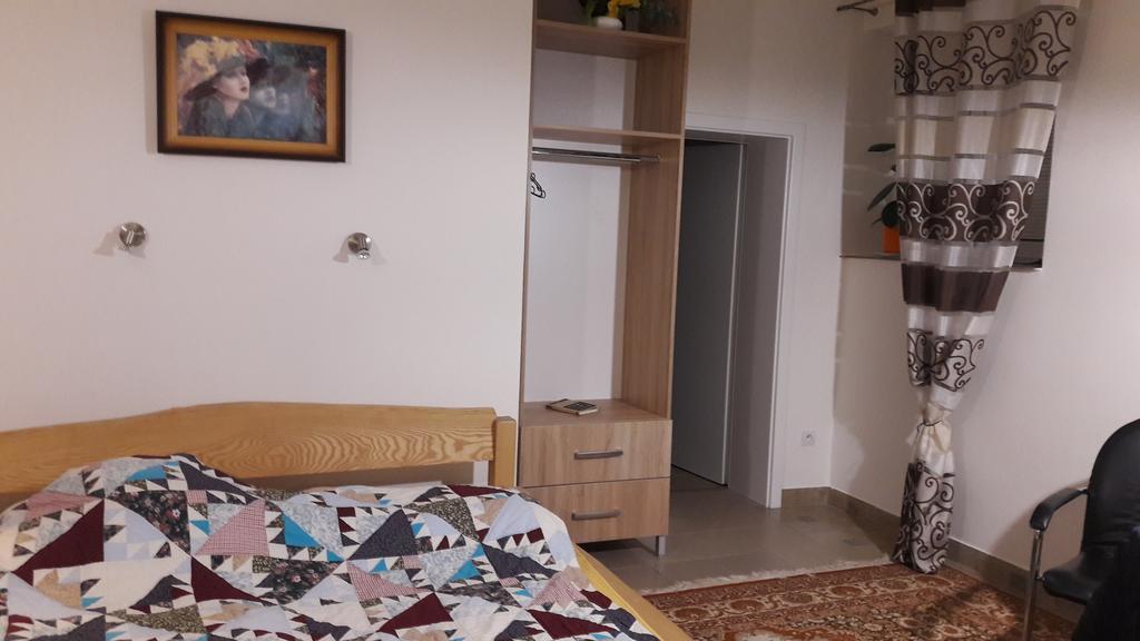 Sucany Apartman Yvet מראה חיצוני תמונה