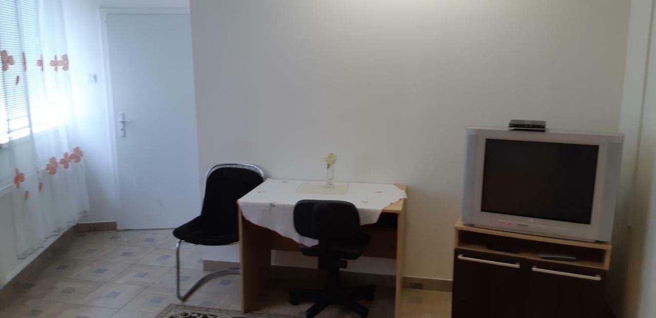Sucany Apartman Yvet מראה חיצוני תמונה