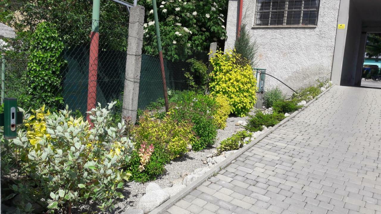 Sucany Apartman Yvet מראה חיצוני תמונה