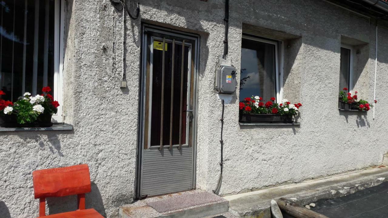Sucany Apartman Yvet מראה חיצוני תמונה