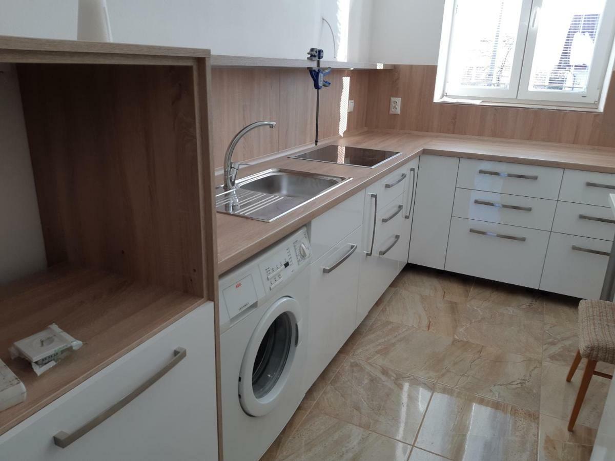 Sucany Apartman Yvet מראה חיצוני תמונה